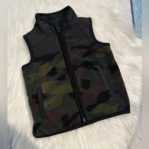 Old Navy vest size 12/18 mo